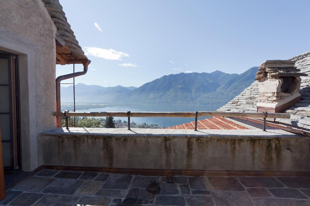 Case Di Sotto, House & Breakfast Muralto Room photo
